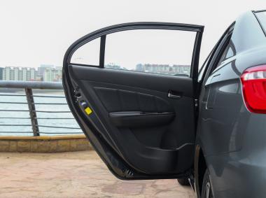 力帆汽车力帆650 EV