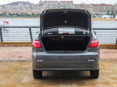 力帆汽车力帆650 EV