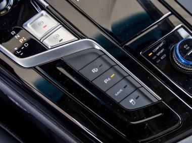 吉利汽车博瑞PHEV