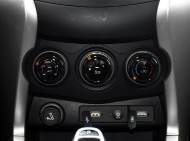 比亚迪比亚迪元EV