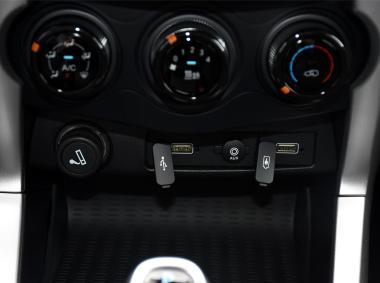 比亚迪比亚迪元EV