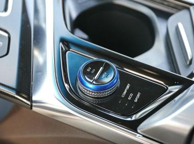 吉利汽车-嘉际PHEV