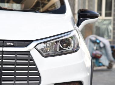 比亚迪比亚迪元EV