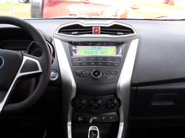 比亚迪比亚迪元EV