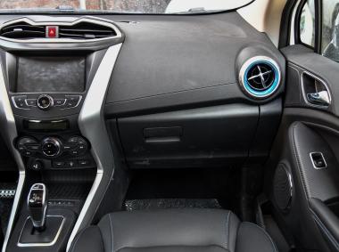 比亚迪比亚迪元EV