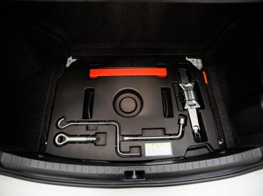 丰田雷凌双擎E+