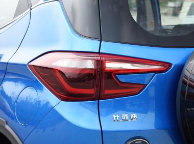 比亚迪比亚迪元EV