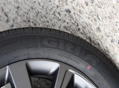 比亚迪比亚迪元EV