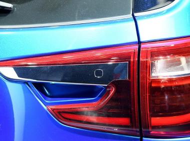 比亚迪比亚迪元EV