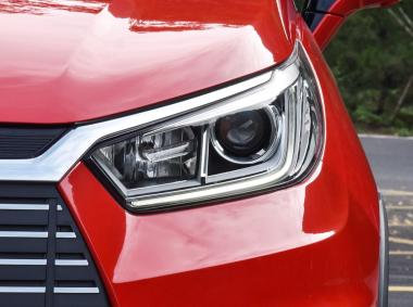 比亚迪比亚迪元EV