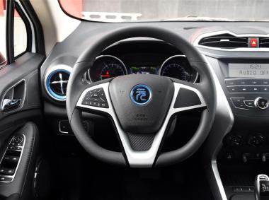 比亚迪比亚迪元EV