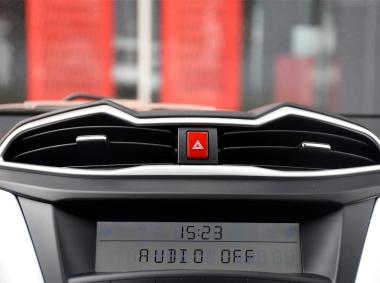 比亚迪比亚迪元EV