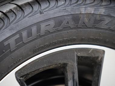 丰田雷凌双擎E+