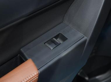 丰田雷凌双擎E+