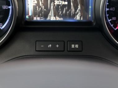 比亚迪比亚迪元EV