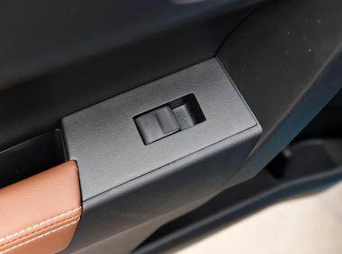 丰田卡罗拉双擎E+