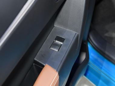 丰田卡罗拉双擎E+