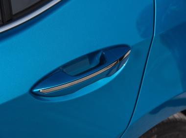 丰田卡罗拉双擎E+