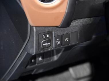 丰田卡罗拉双擎E+