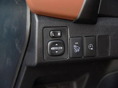 丰田卡罗拉双擎E+