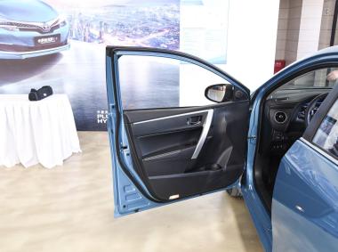 丰田卡罗拉双擎E+