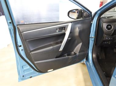 丰田卡罗拉双擎E+