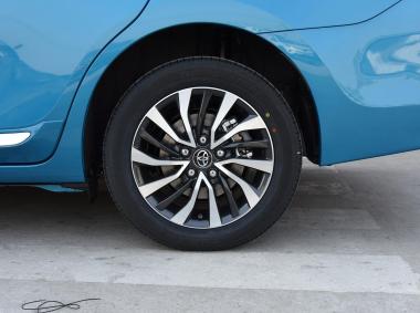 丰田卡罗拉双擎E+