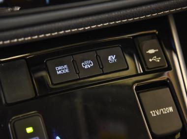 丰田卡罗拉双擎E+