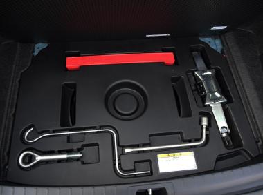 丰田卡罗拉双擎E+