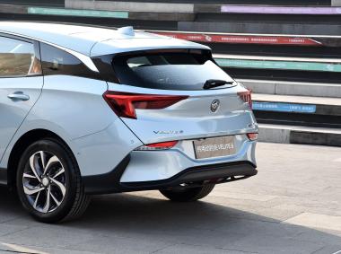 别克-微蓝VELITE 6 纯电动