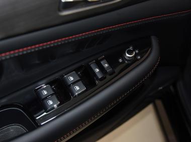 长安汽车长安CS75PHEV