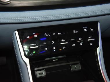 长安汽车-长安CS75PHEV