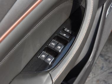 长安汽车逸动ET