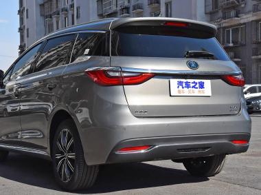 比亚迪比亚迪宋MAX DM