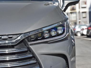 比亚迪比亚迪宋MAX DM