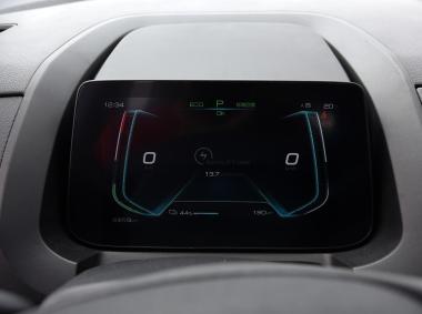 比亚迪比亚迪元EV