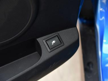 比亚迪比亚迪元EV