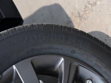 比亚迪比亚迪元EV