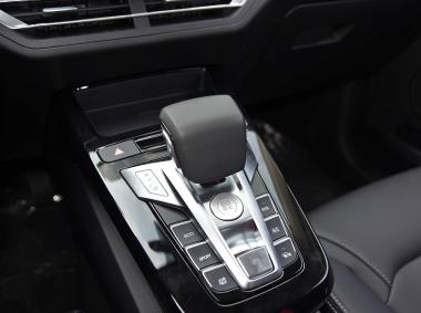 比亚迪比亚迪元EV