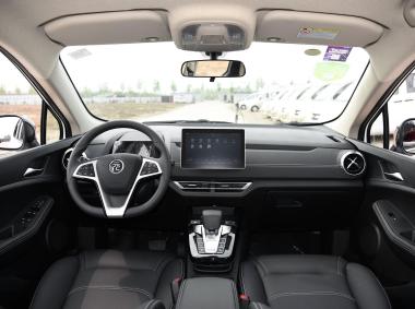 比亚迪比亚迪元EV