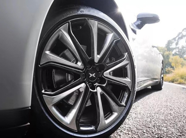 小鹏汽车-小鹏汽车P7