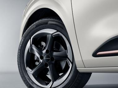 东风汽车-东风汽车-纳米01