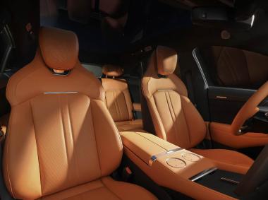 小米汽车-小米YU7