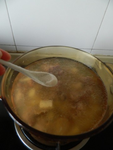 黄精淮山排骨汤