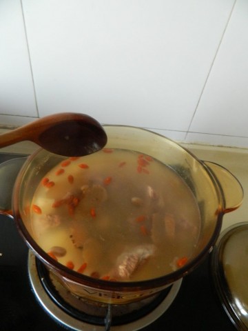 黄精淮山排骨汤