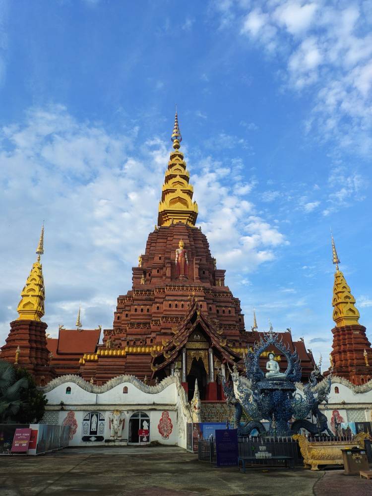 清晨的告庄街道