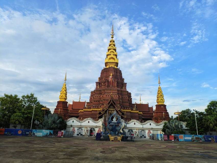 清晨的告庄街道