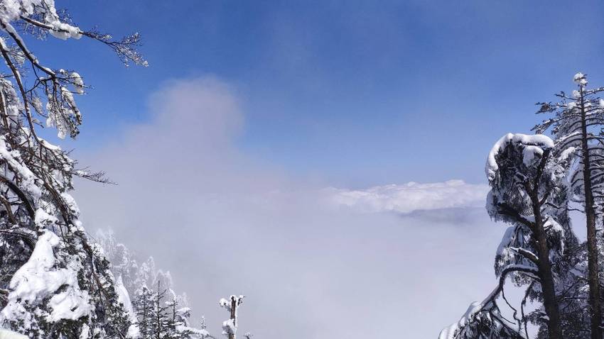 瓦屋山看云海耍雪