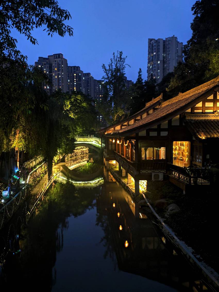 影像铁像寺水街