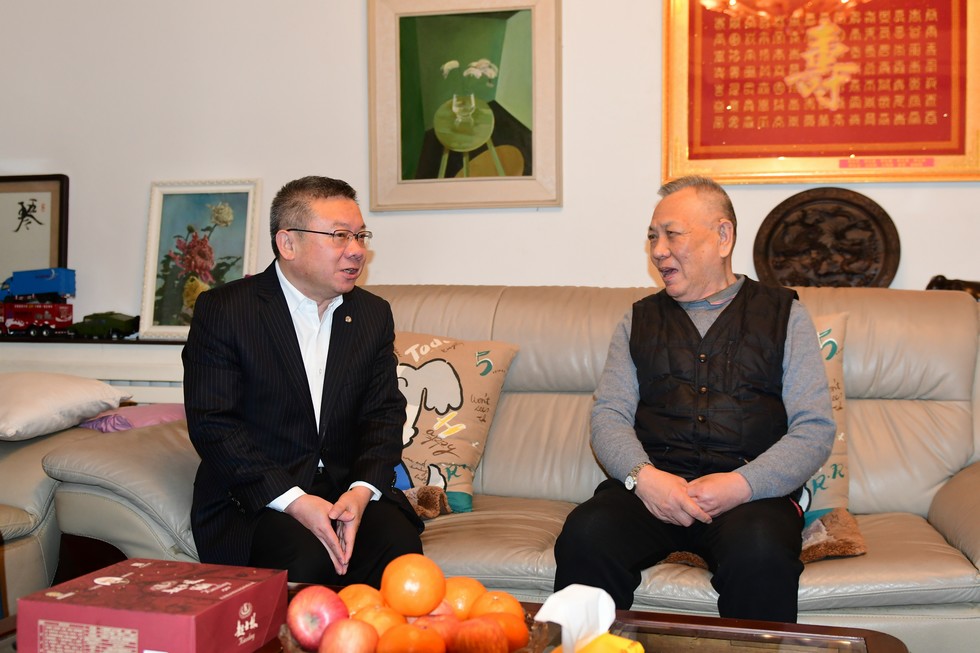 送上新春祝福 共话东风发展